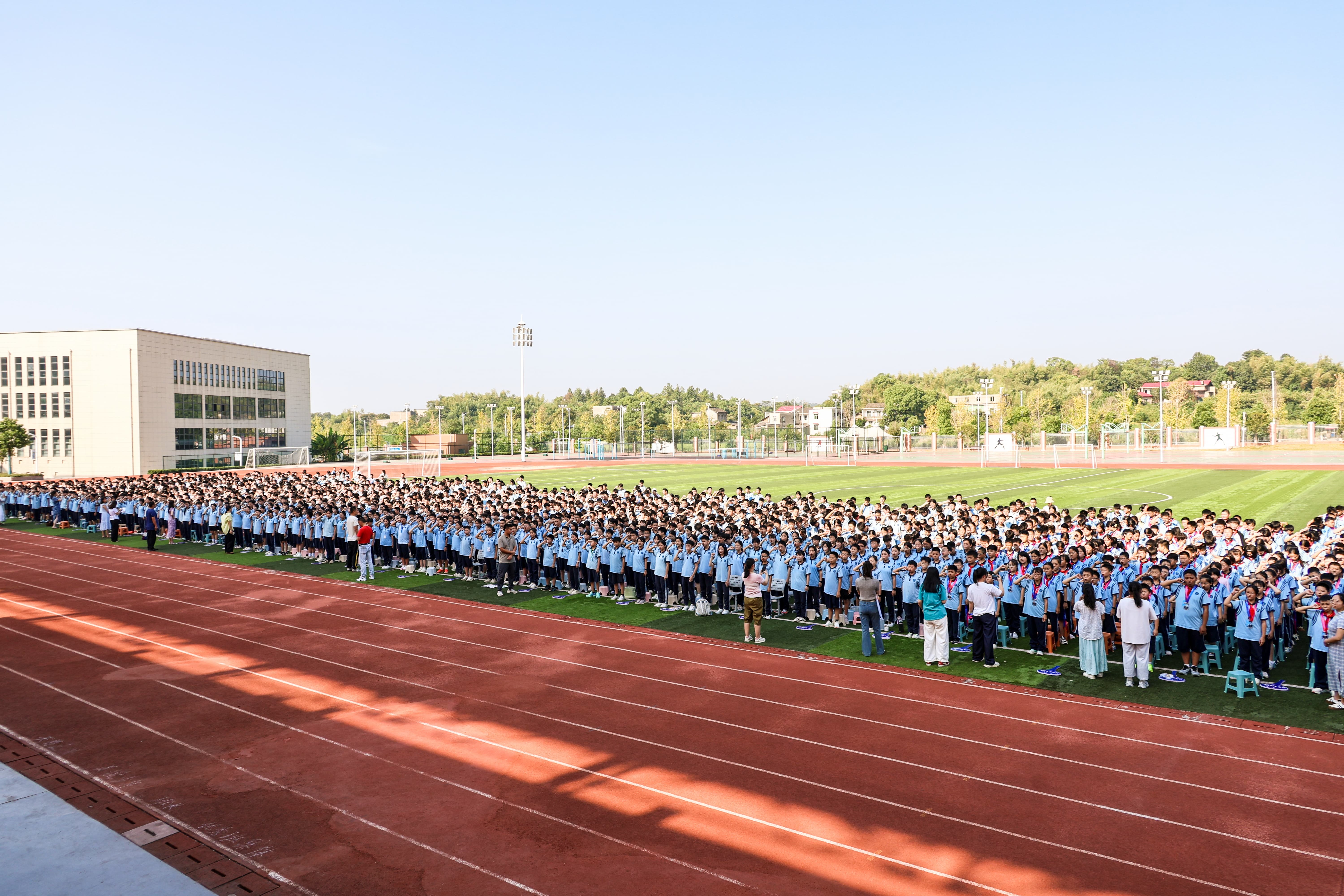 涵养家国情怀 勇担复兴大任—2025年秋季开学典礼